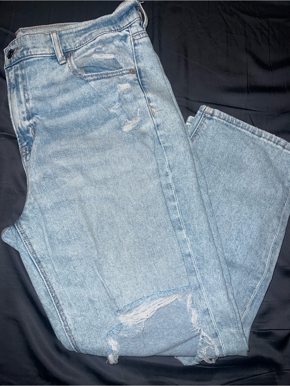American Eagle Outfitters Light Wash Distressed Boyfriend Jeans